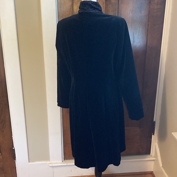 Velvet dress/opera coat from JS Collections size Large - Picture 4 of 7